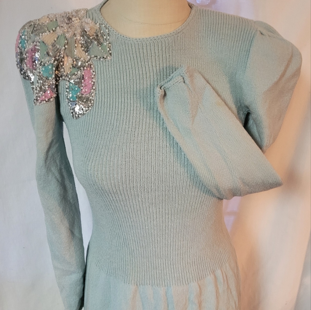 VINTAGE SWEATER DRESS 👗 - Picture 4 of 12
